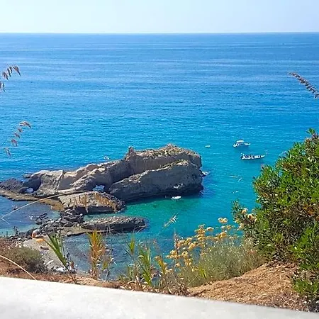 فندق مبيت وإفطار Baia Di Riaci Tropea سانتا دومينيكا