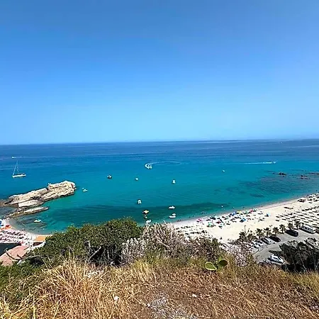 Bed and breakfast Baia Di Riaci Tropea 3*