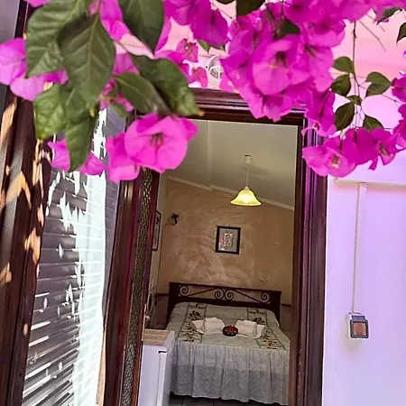 فندق مبيت وإفطار Baia Di Riaci Tropea 3*