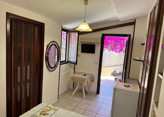 לינה וארוחת בוקר Baia Di Riaci Tropea 3*