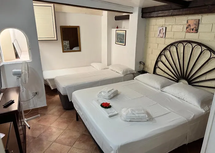 Baia Di Riaci Tropea לינה וארוחת בוקר סנטה דומניקה