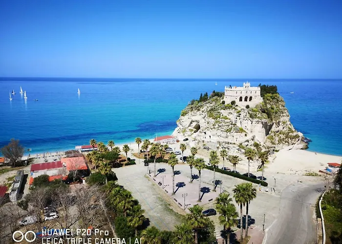 Baia Di Riaci Tropea לינה וארוחת בוקר סנטה דומניקה